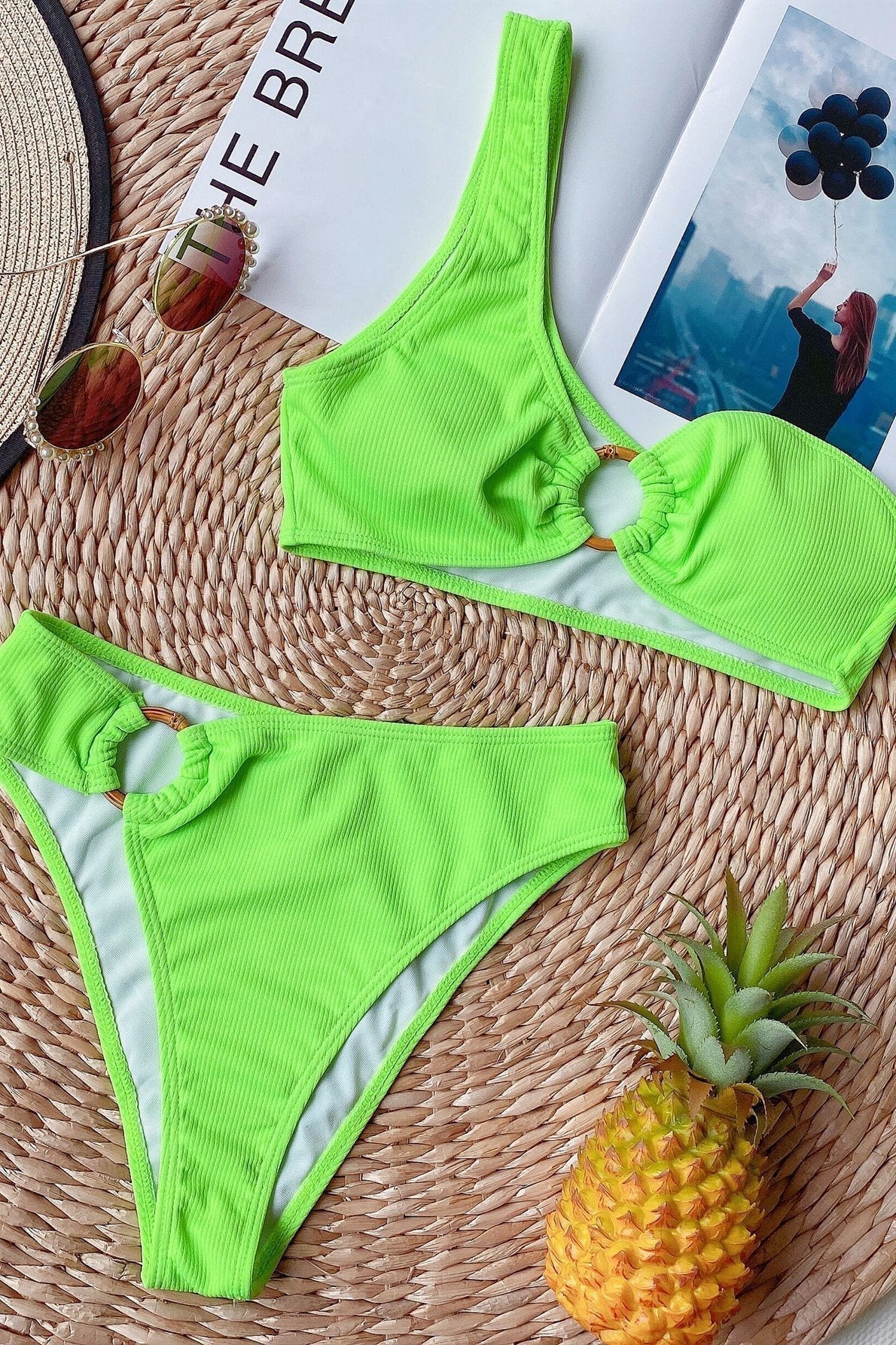 Alba® | Bikini with a strap and a high waist