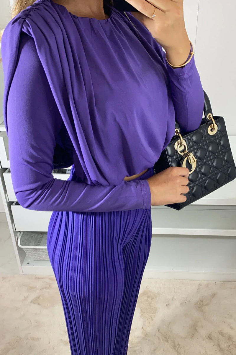 Dorotea | Plain, long-sleeved two-piece suit with an O-neck