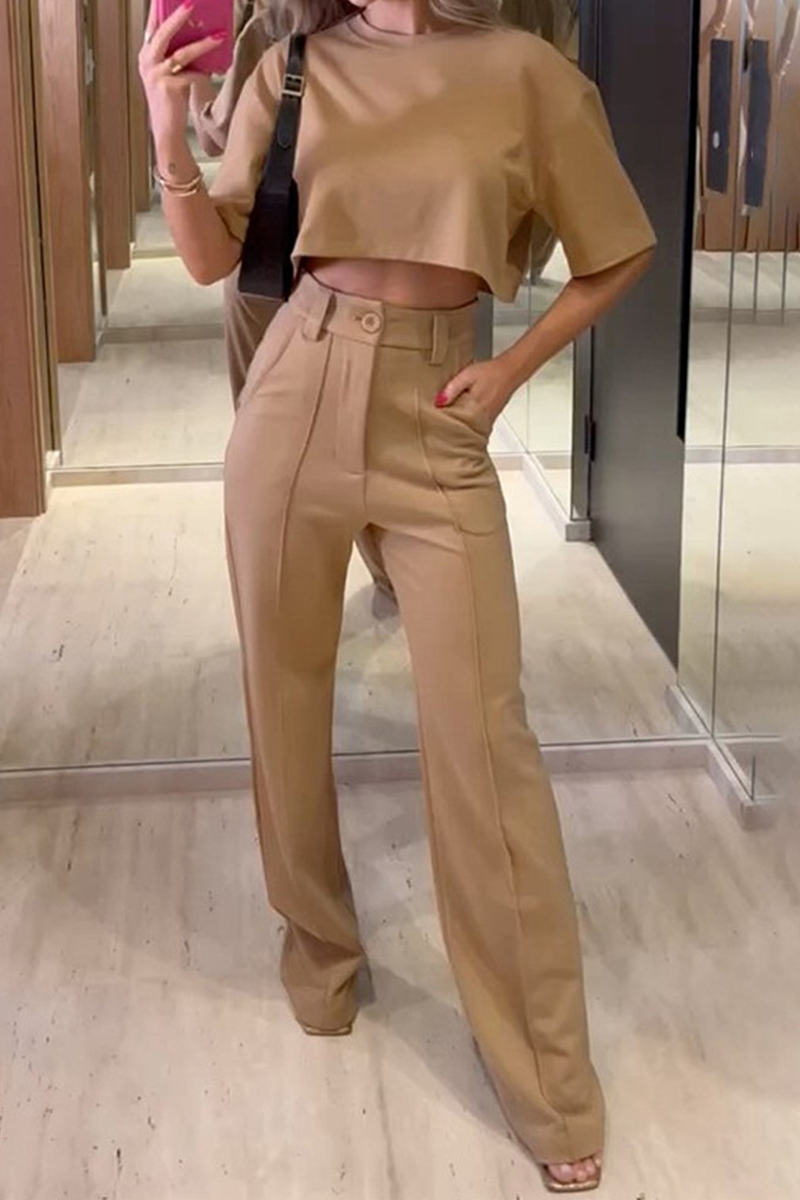 Elda® | Casual, plain two-piece suit with an O-neck and short sleeves