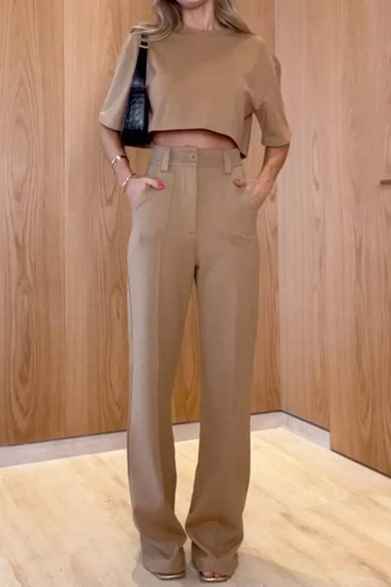 Elda® | Casual, plain two-piece suit with an O-neck and short sleeves