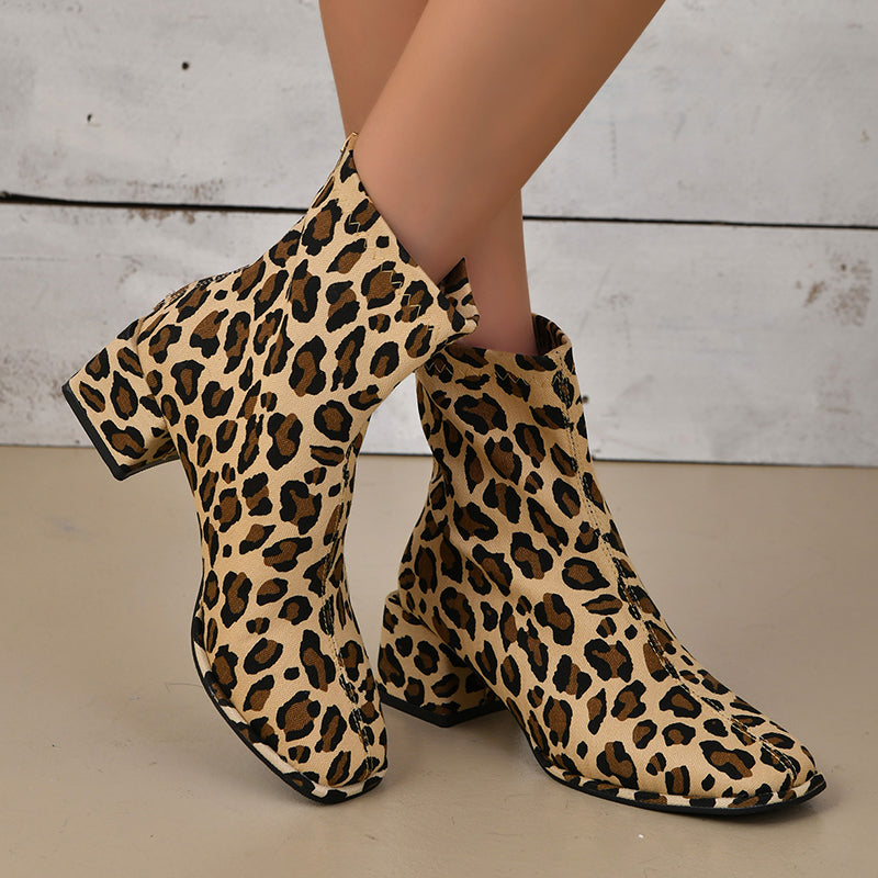 Cristina® | Casual, pointed, comfortable outdoor shoes with patchwork print