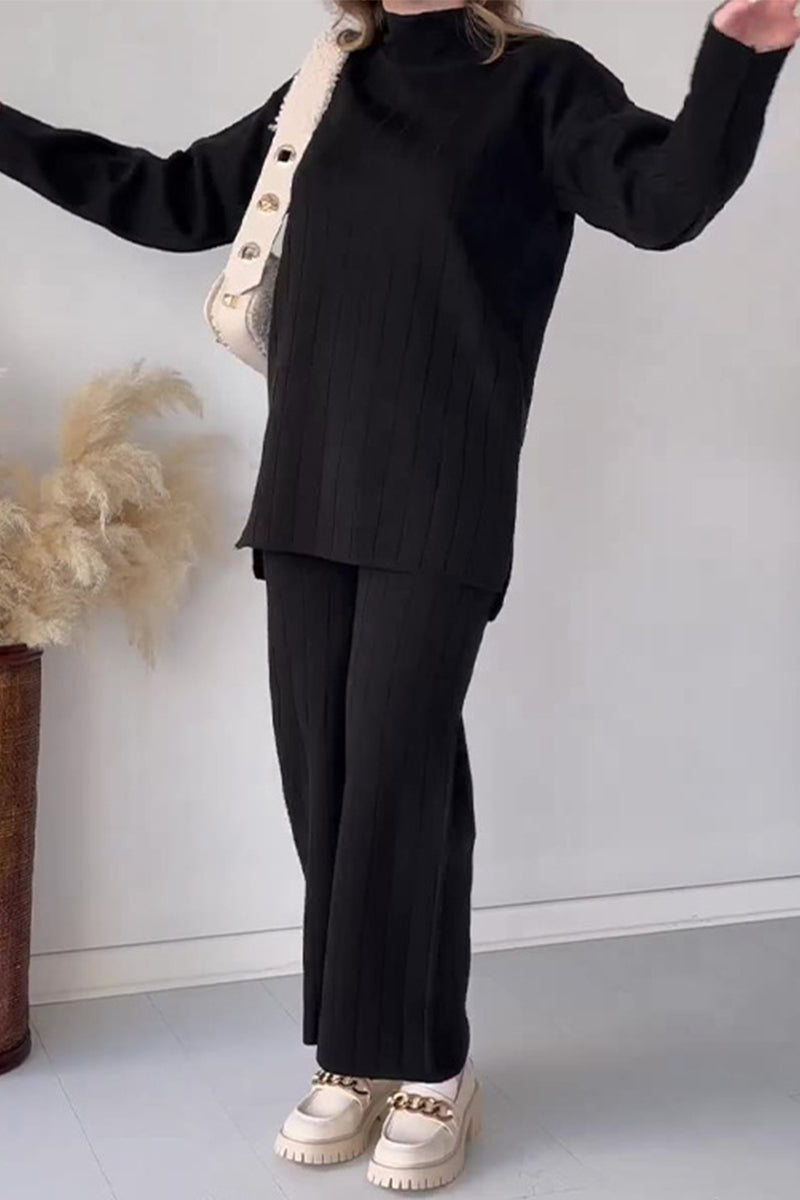 Elizabeth® | Casual, plain three-quarter length two-piece suit with an O-neck and slit