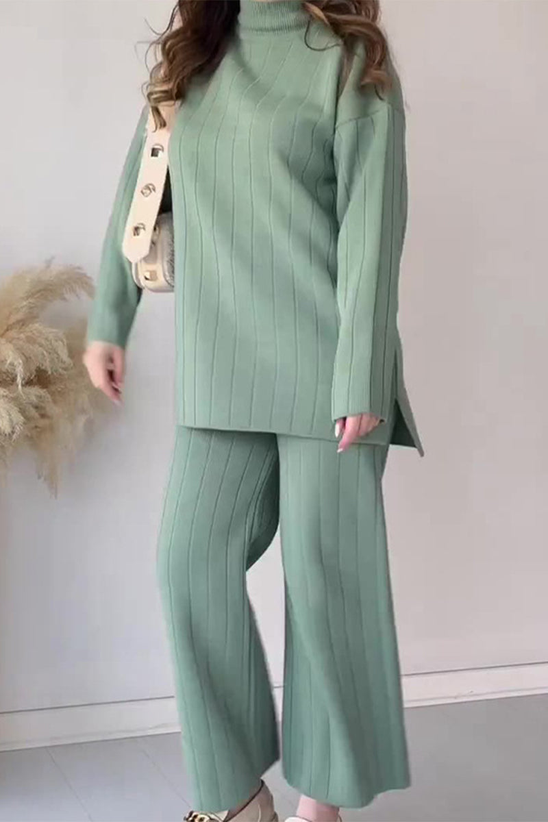 Elizabeth® | Casual, plain three-quarter length two-piece suit with an O-neck and slit