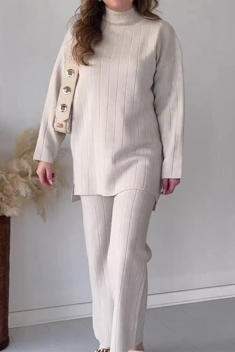 Elizabeth® | Casual, plain three-quarter length two-piece suit with an O-neck and slit