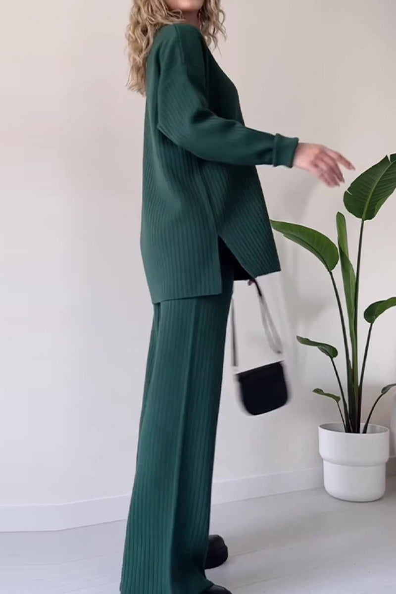 Elisa® | Casual two-piece suit with plain buttons and V-neck and long sleeves