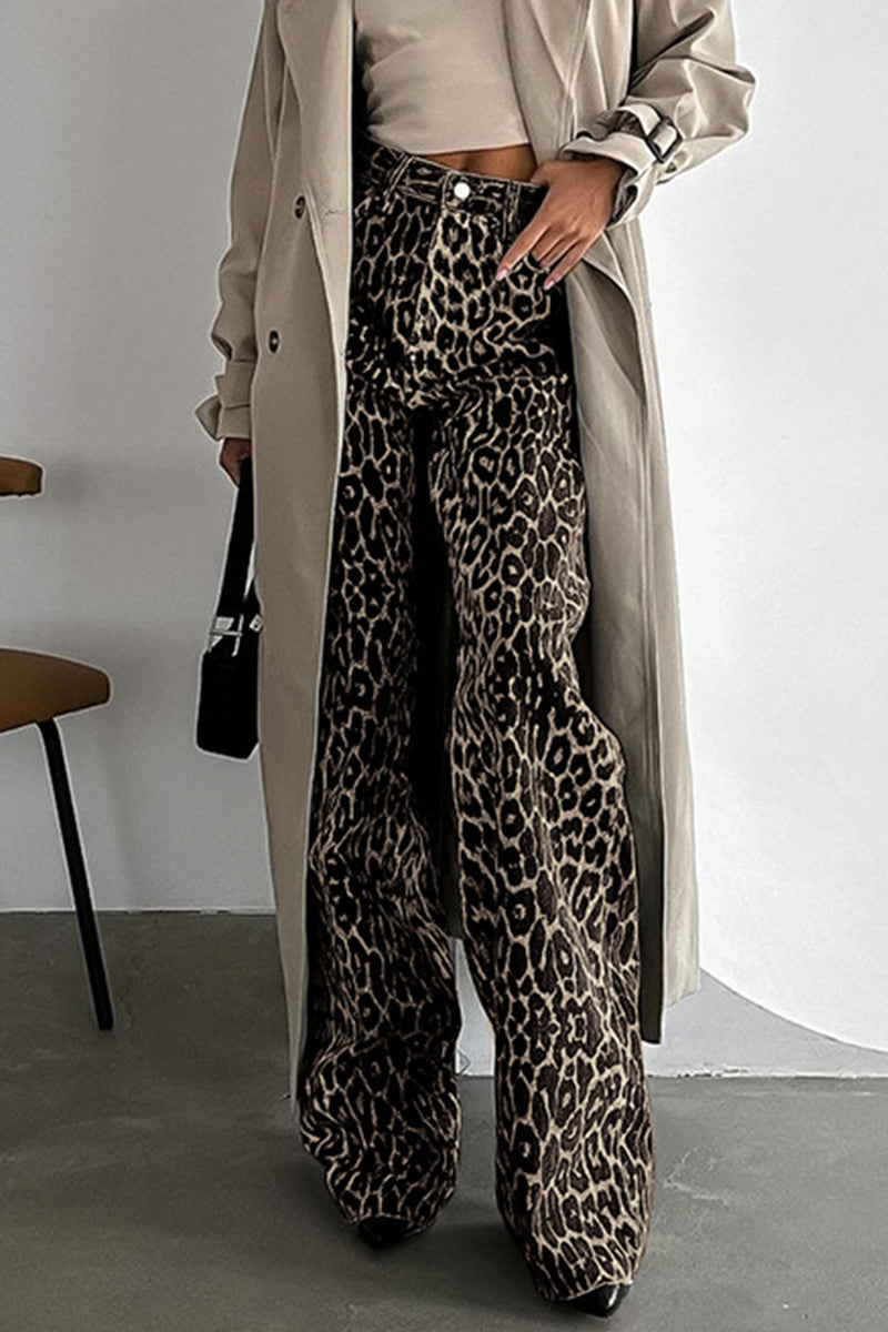 Carla® | Loose straight full print leopard print pants with buttons at mid waist