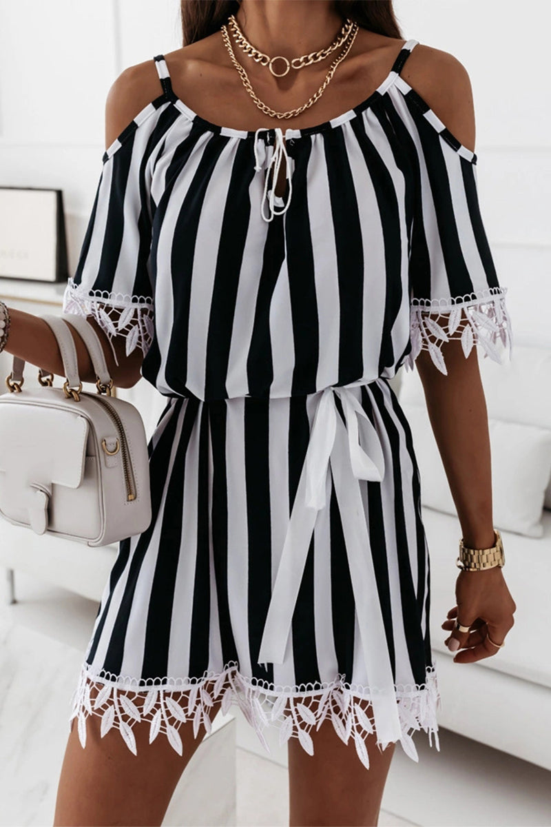 Delia® | Elegant striped short sleeve bandage dress with O-neck and A-line
