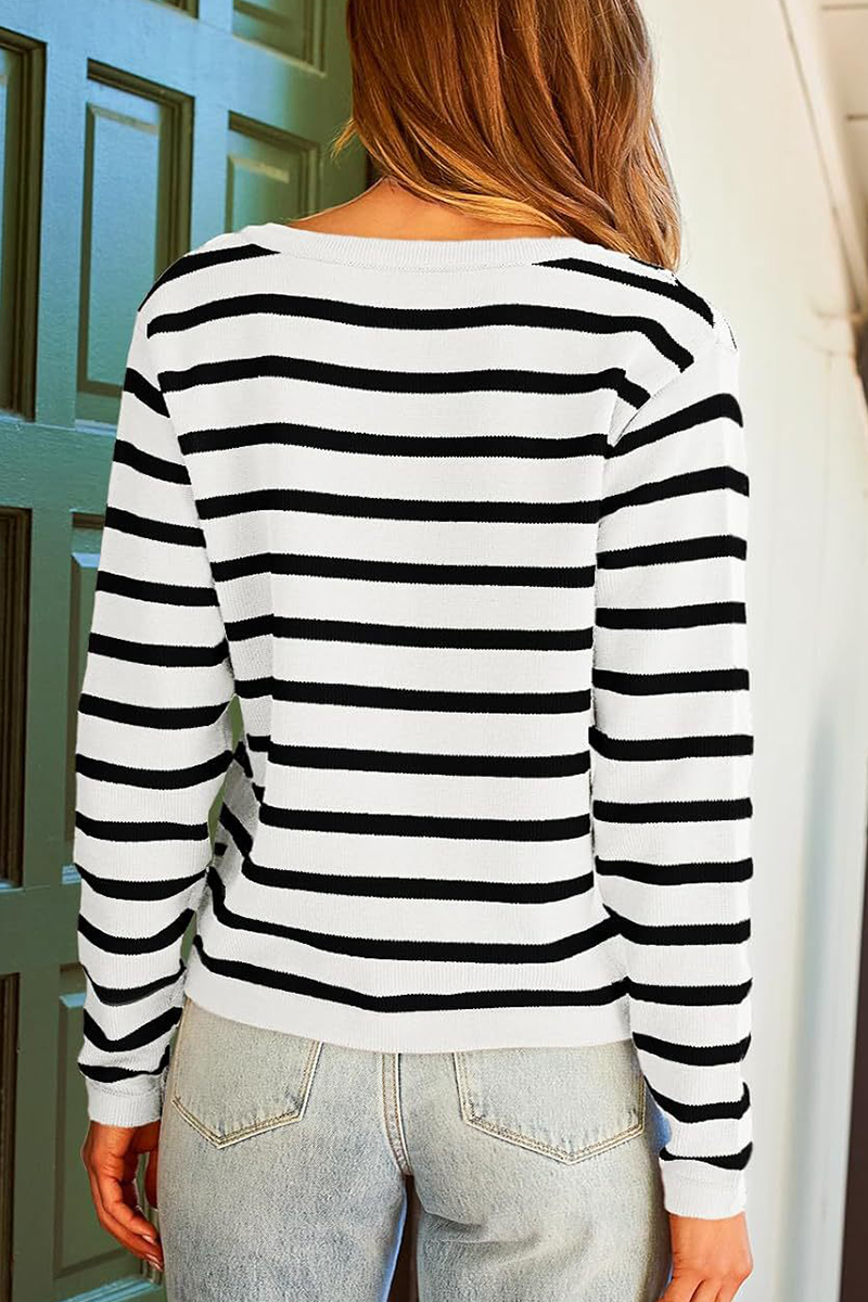 Bodil® | Casual everyday outerwear with stripes and buttons and O-neck
