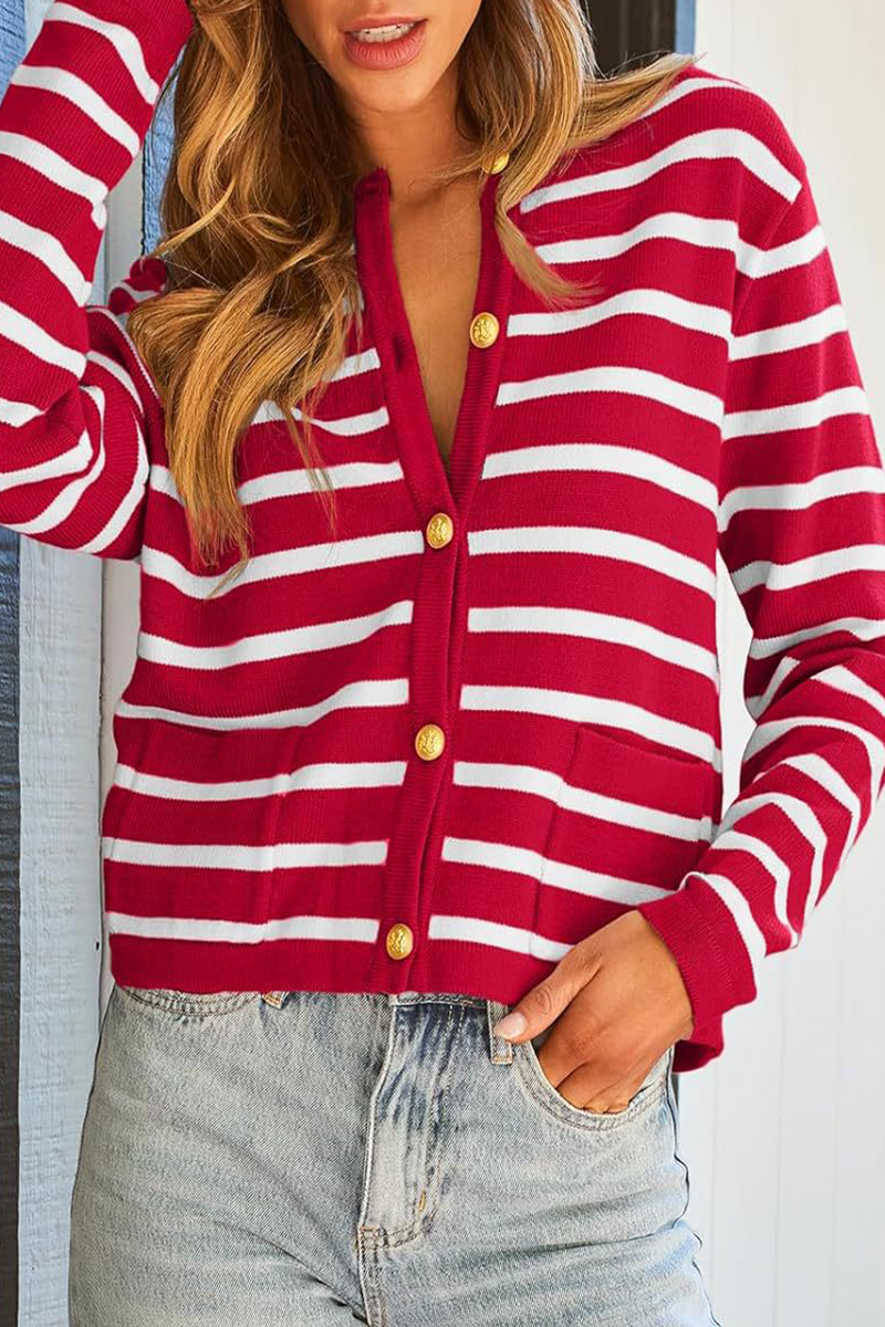Bodil® | Casual everyday outerwear with stripes and buttons and O-neck