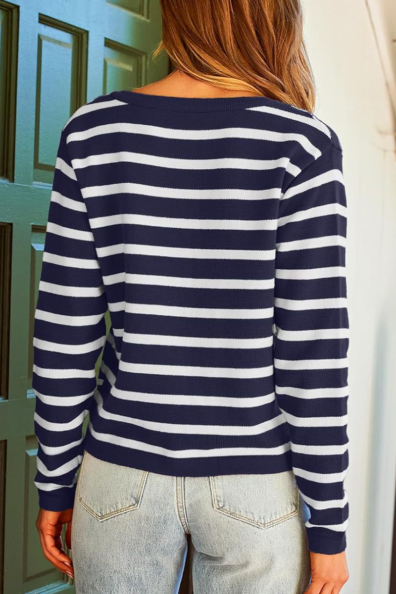 Bodil® | Casual everyday outerwear with stripes and buttons and O-neck