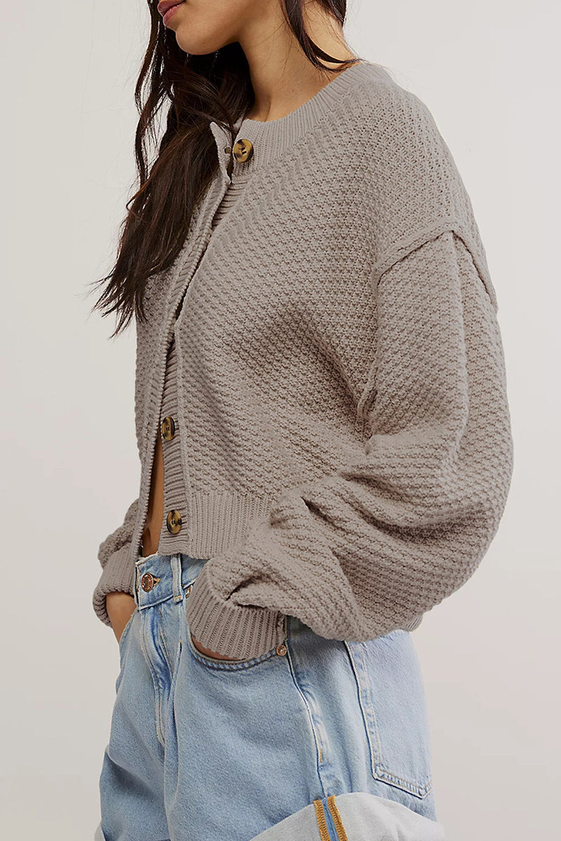 Dunja® | Casual everyday outerwear with solid color buttons and O-neck