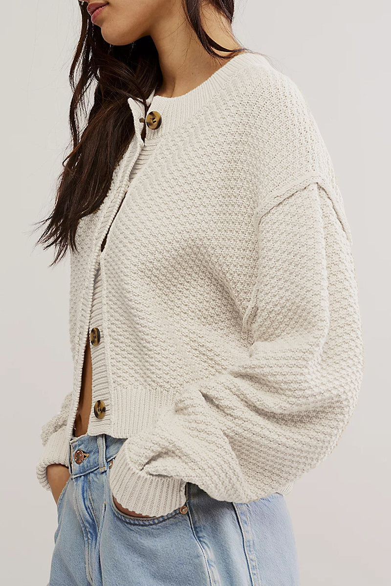 Dunja® | Casual everyday outerwear with solid color buttons and O-neck