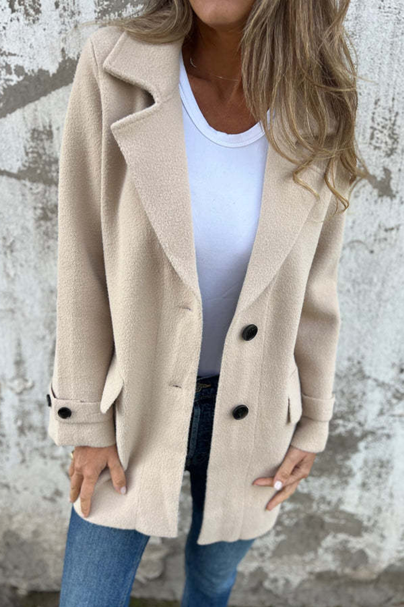 Edith® | Casual everyday outerwear with buttons and a large reversible collar