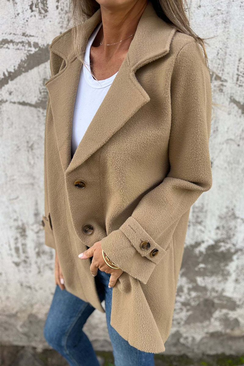 Edith® | Casual everyday outerwear with buttons and a large reversible collar