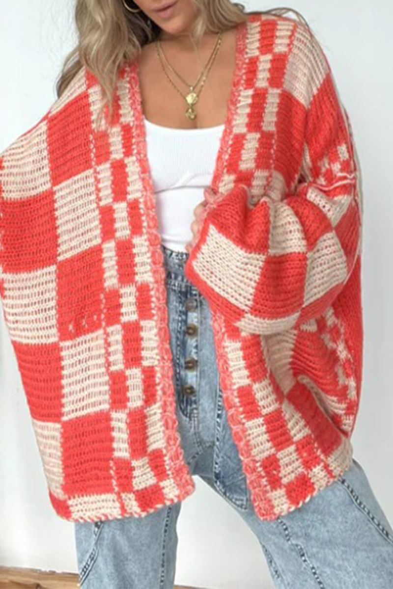 Eileen® | Casual streetwear outerwear with check pattern and contrast V-neck