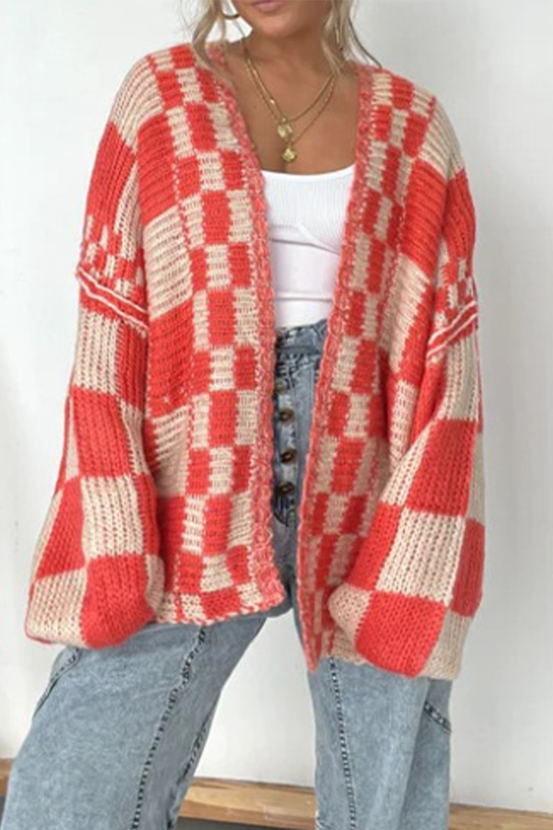 Eileen® | Casual streetwear outerwear with check pattern and contrast V-neck