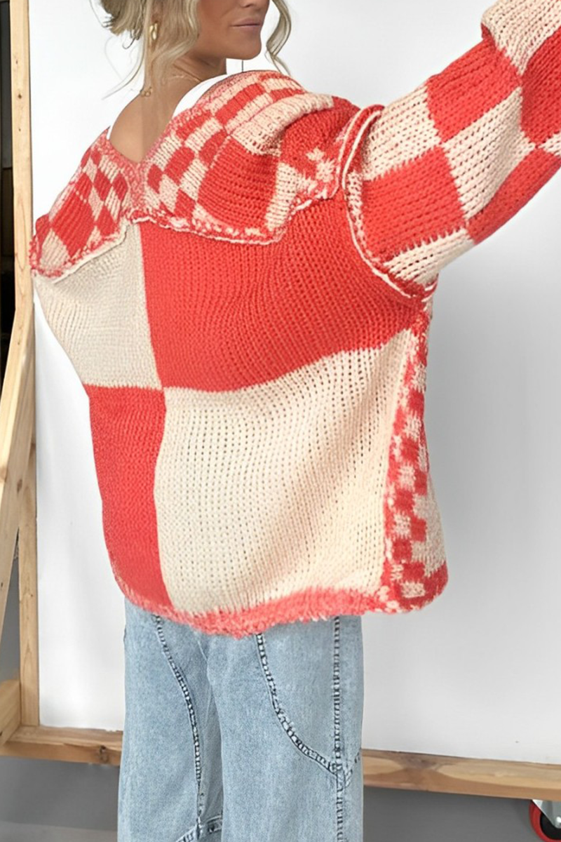 Eileen® | Casual streetwear outerwear with check pattern and contrast V-neck