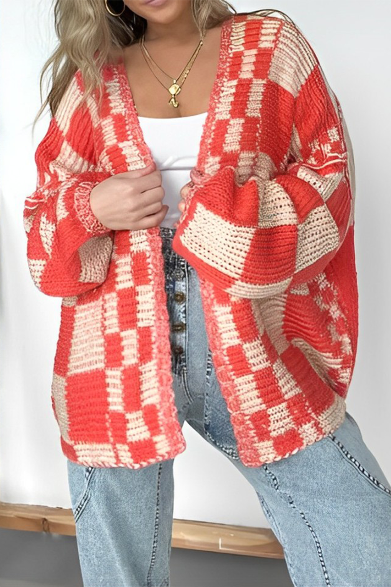 Eileen® | Casual streetwear outerwear with check pattern and contrast V-neck