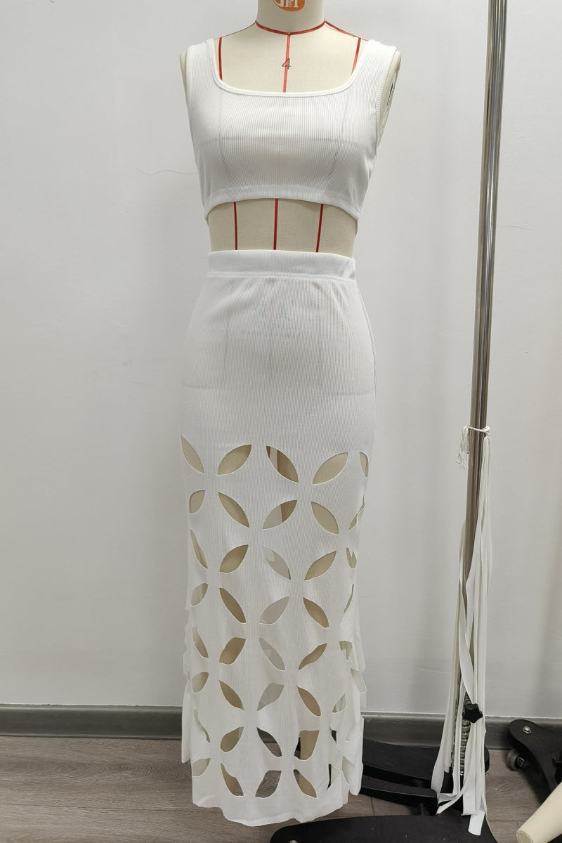 Cristina® | Casual sleeveless two-piece suit with a hollow out backless square neckline