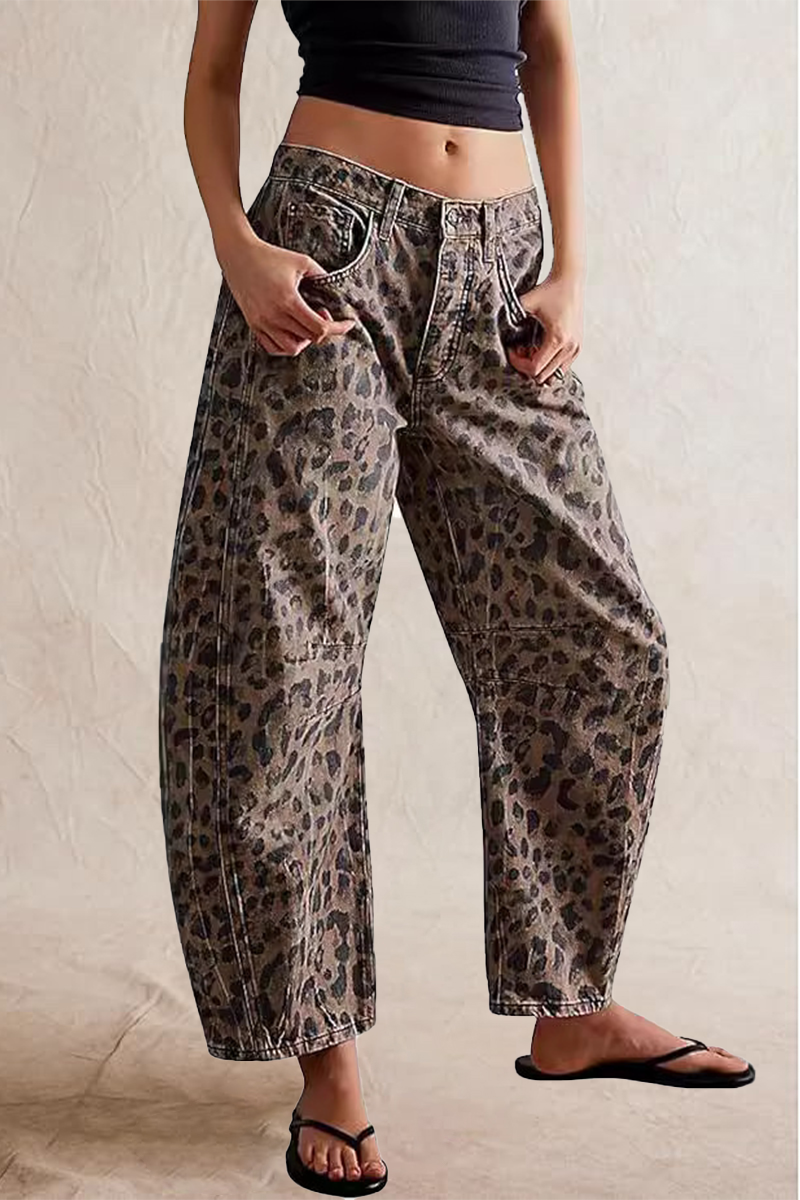 Casandra® | Casual loose street denim jeans with leopard pocket and mid-rise