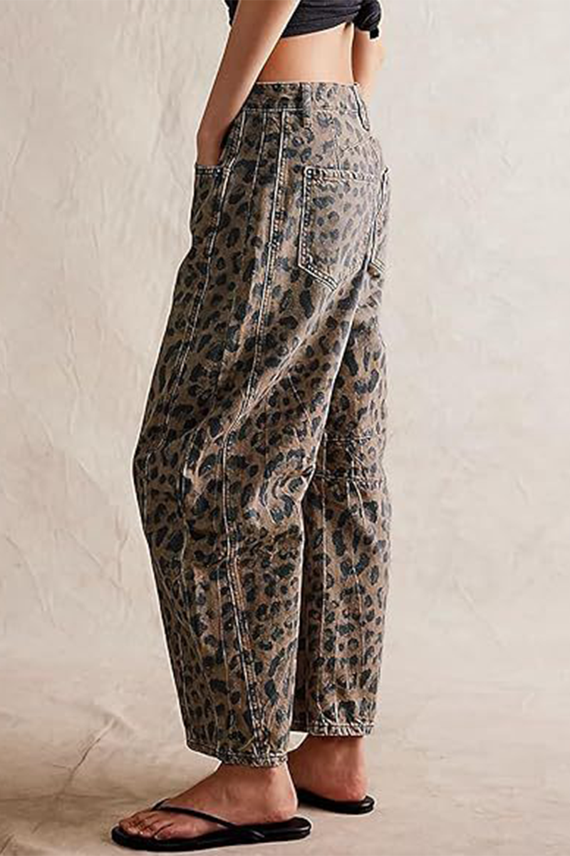 Casandra® | Casual loose street denim jeans with leopard pocket and mid-rise