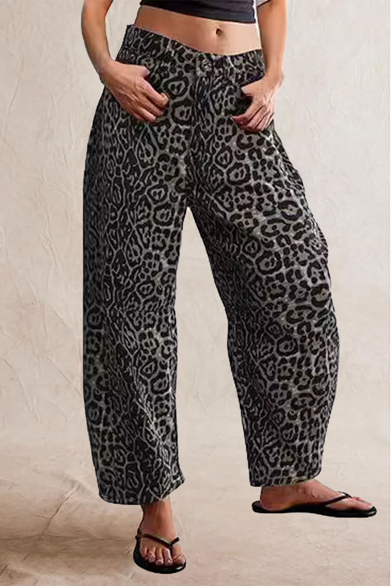 Casandra® | Casual loose street denim jeans with leopard pocket and mid-rise