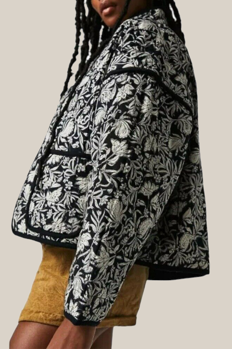 Clarisa® | Fashionable and effortless winter garment