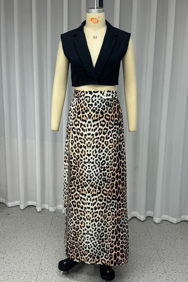 Alejandra® | Casual, sleeveless two-piece suit with a leopard slit and V-neck