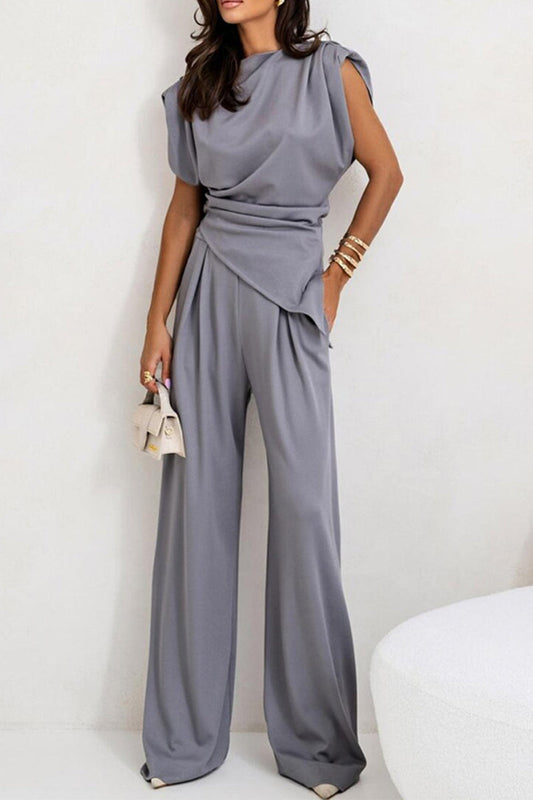 Diletta® | Elegant Sleeveless Blouse And Pleated Pants Set