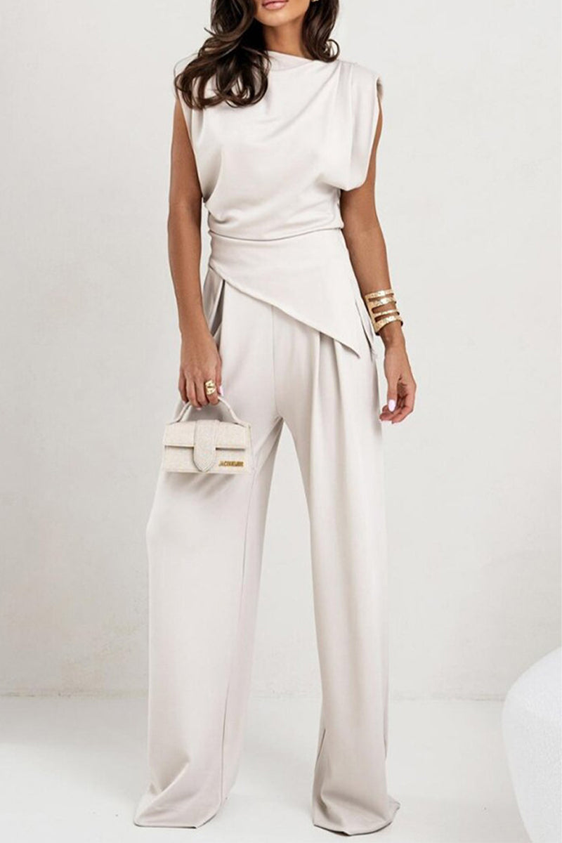 Diletta® | Elegant Sleeveless Blouse And Pleated Pants Set