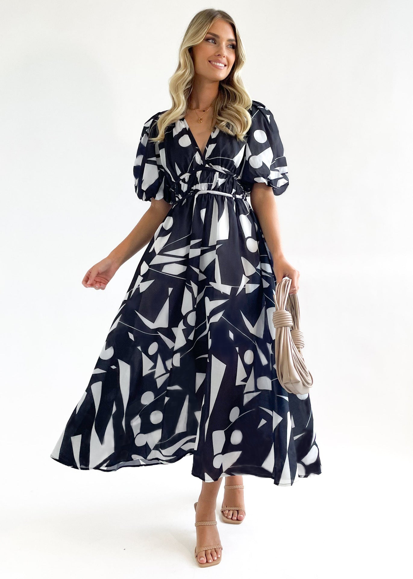 Dolores® | Ysa long dress with V-neck and puff sleeves