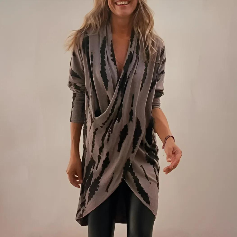 Arcelia | Luxurious V-neck tonic with a loose fit