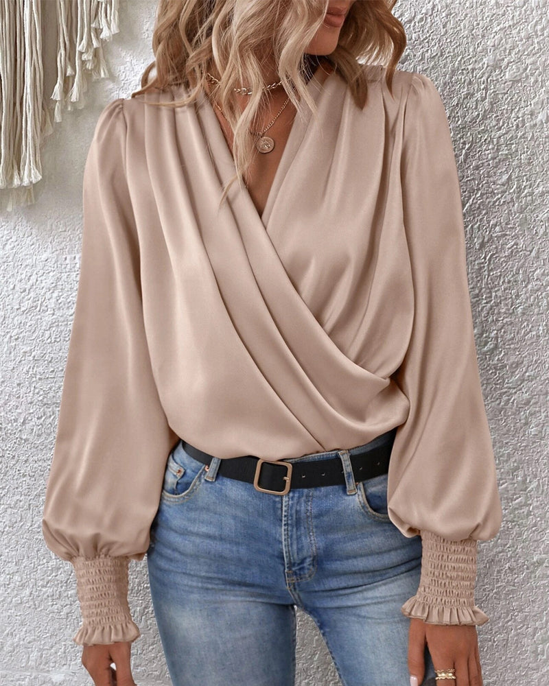 Claudia® | Elegant blouse with a V-neck