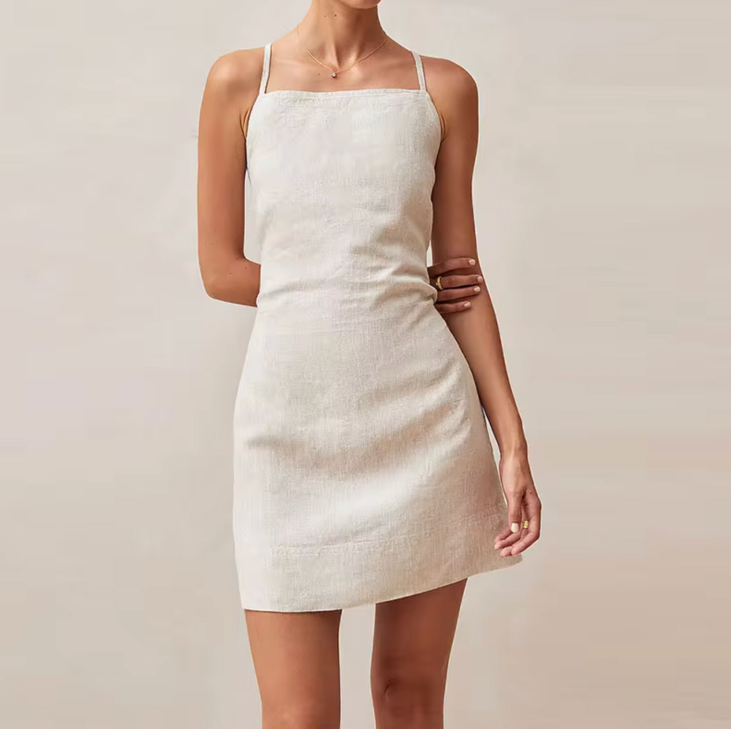 Amelia® | Short dress in linen and cotton with a crossed back