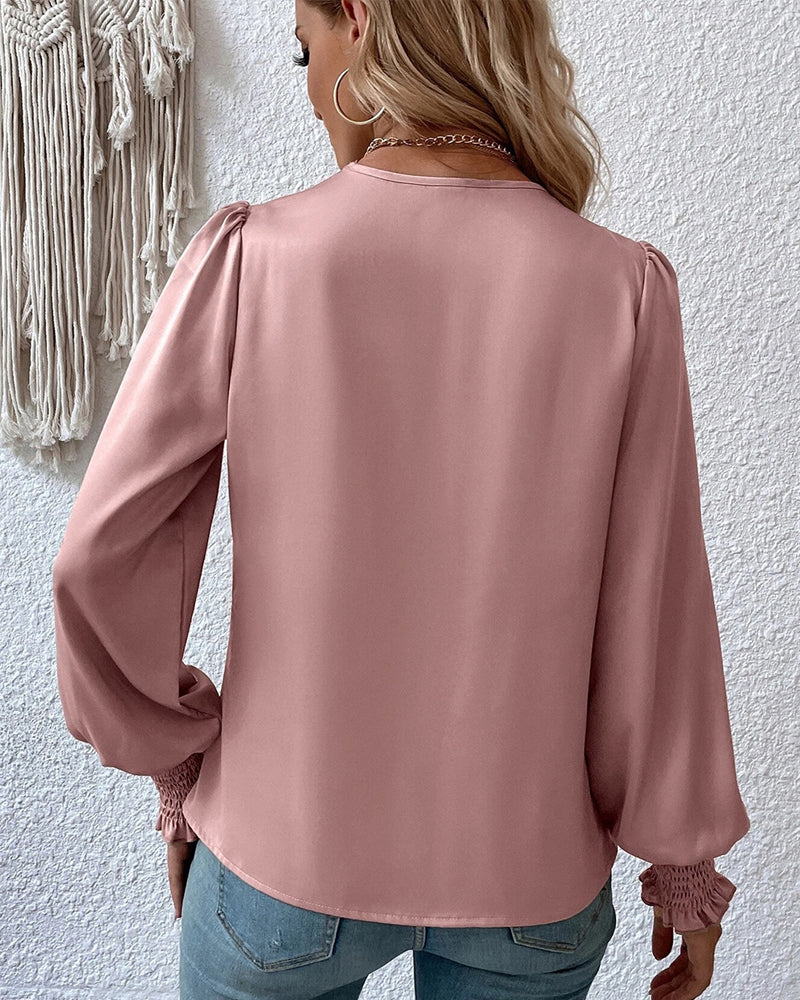 Claudia® | Elegant blouse with a V-neck