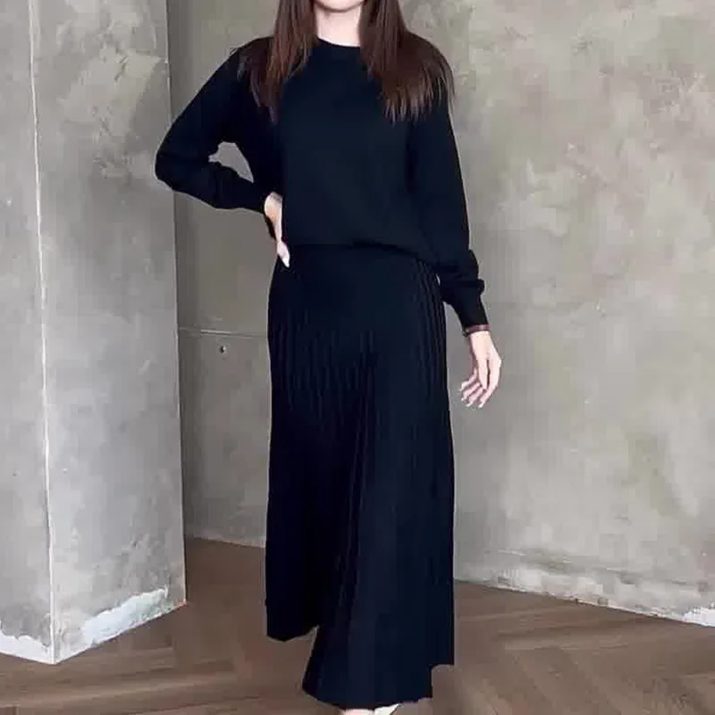 Blanca | Solid color long sleeve top and pleated skirts for women