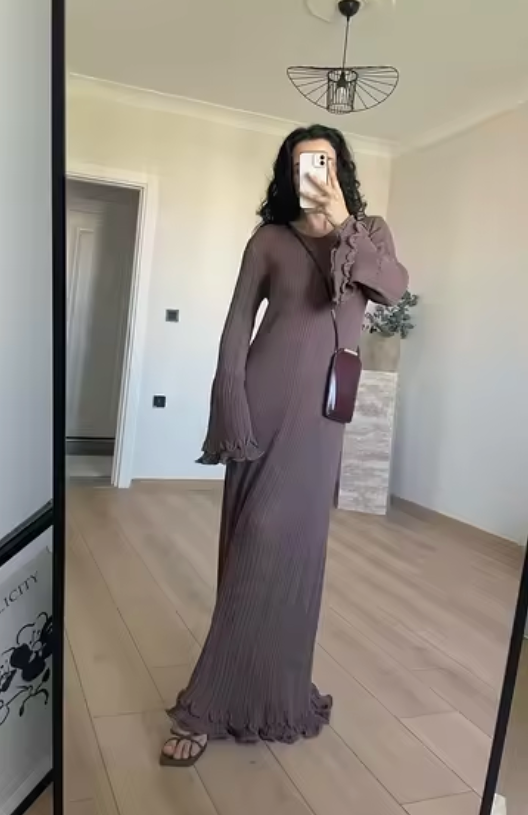 Alma® | Long knitted dress with ruffle hem