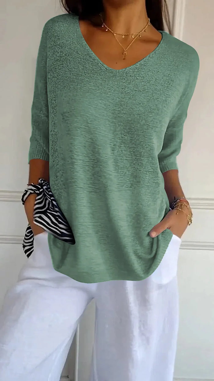 Delia® | Comfortable V-Neck Blouse With A Loose Fit. Casual, Loose-Fitting Top With Half-Length Sleeves.