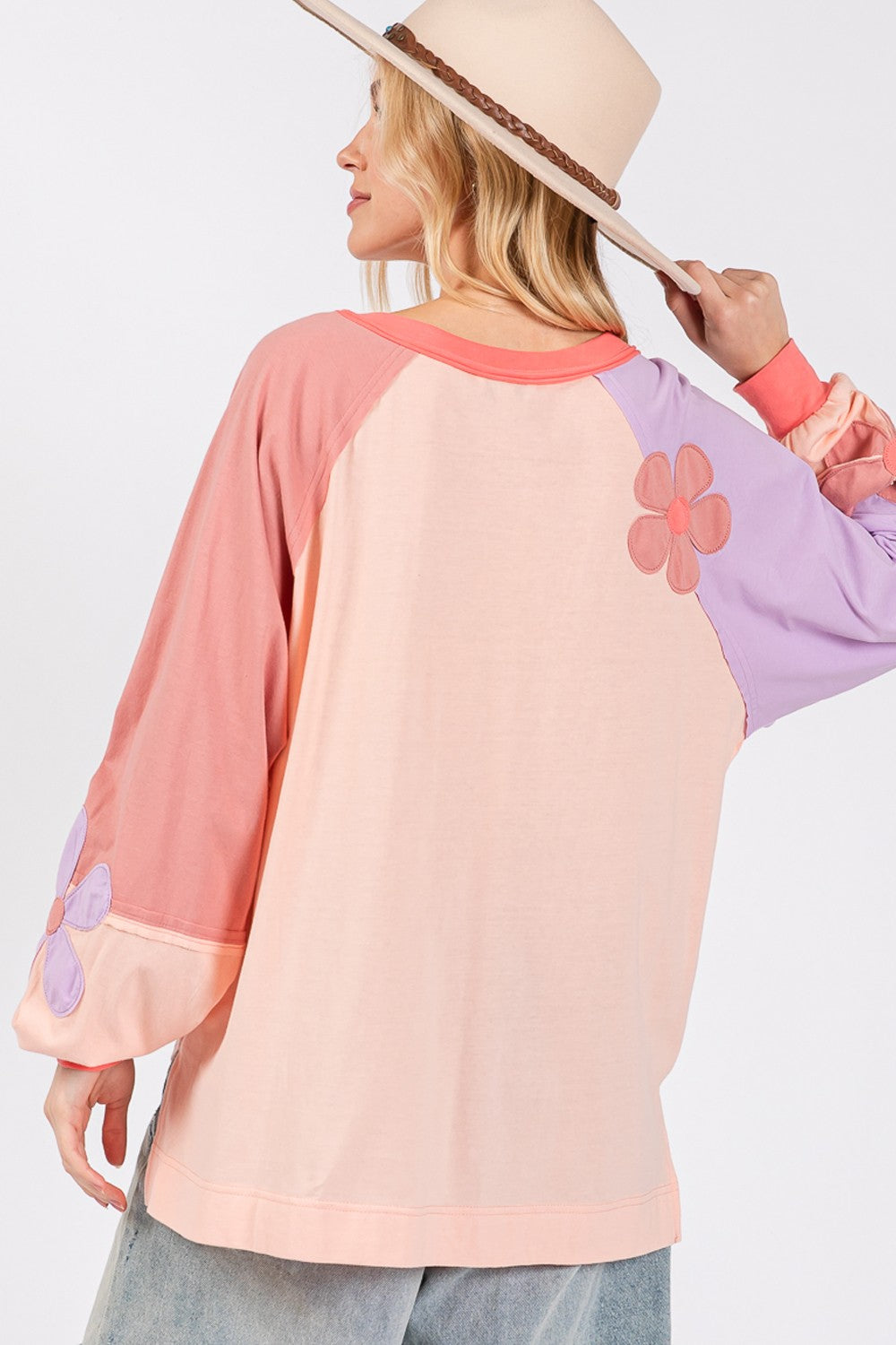 Dulce® | SAGE + FIG Long sleeve top with daisy appliqué patch and full size color block