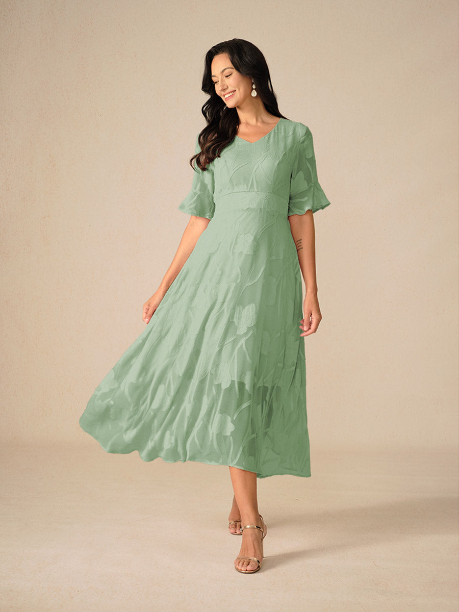 Kyla | Elegant Midi Dress with Flutter Sleeves and Lace Detailing