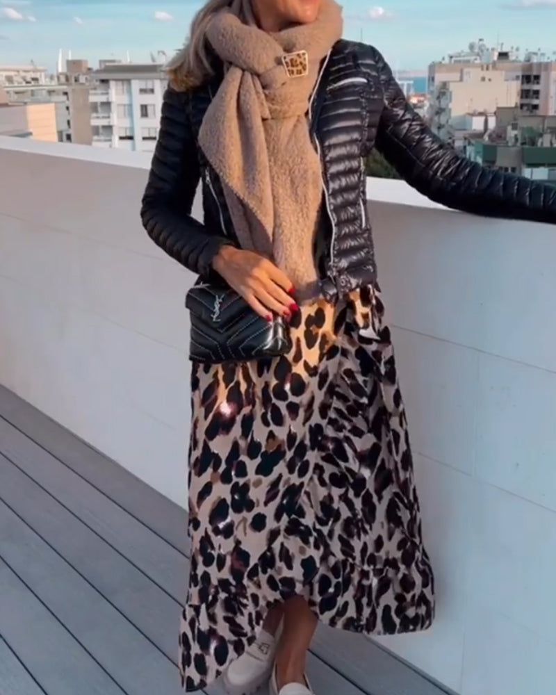 Agustina® | V-neck leopard print dress