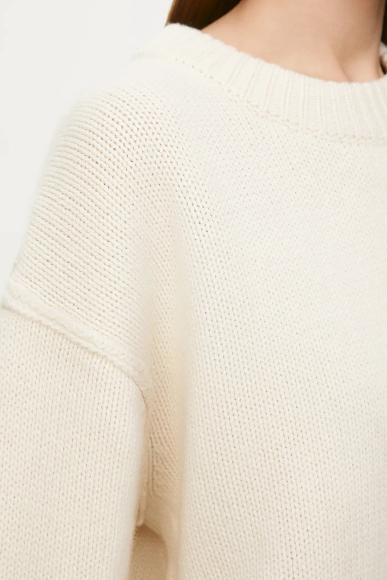 Carmen® | Round Neck Solid Color Pullover Sweater