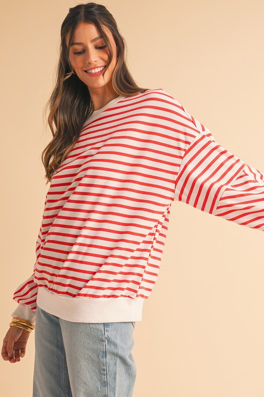 Cecilia® | Loose sweatshirt with low shoulders and a crew neck