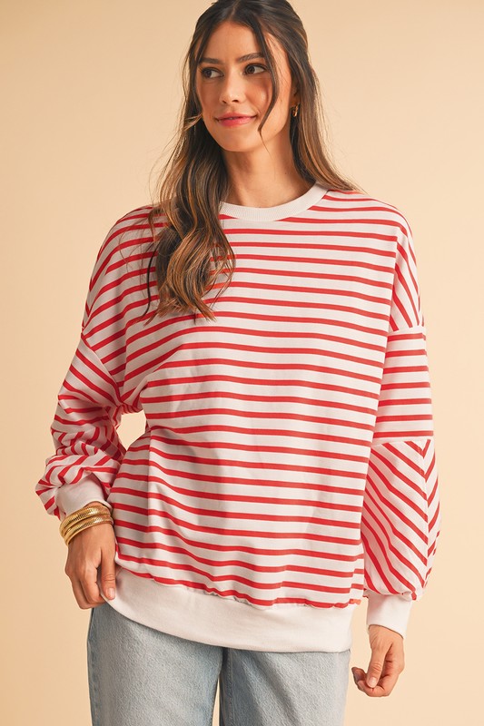 Cecilia® | Loose sweatshirt with low shoulders and a crew neck
