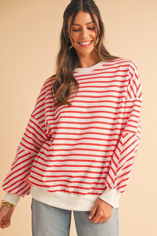 Cecilia® | Loose sweatshirt with low shoulders and a crew neck