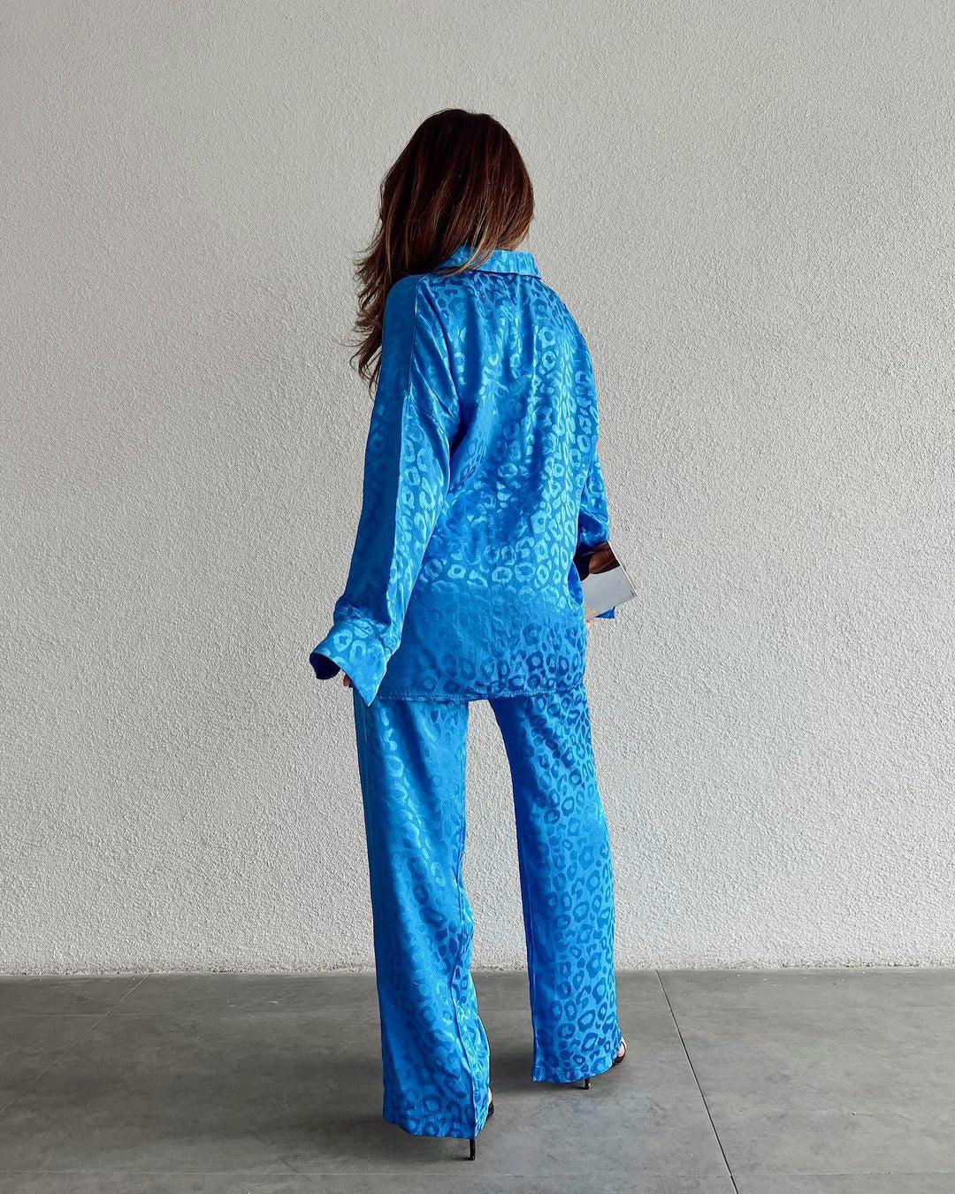 Clara® | Leopard print satin shirt and pants set