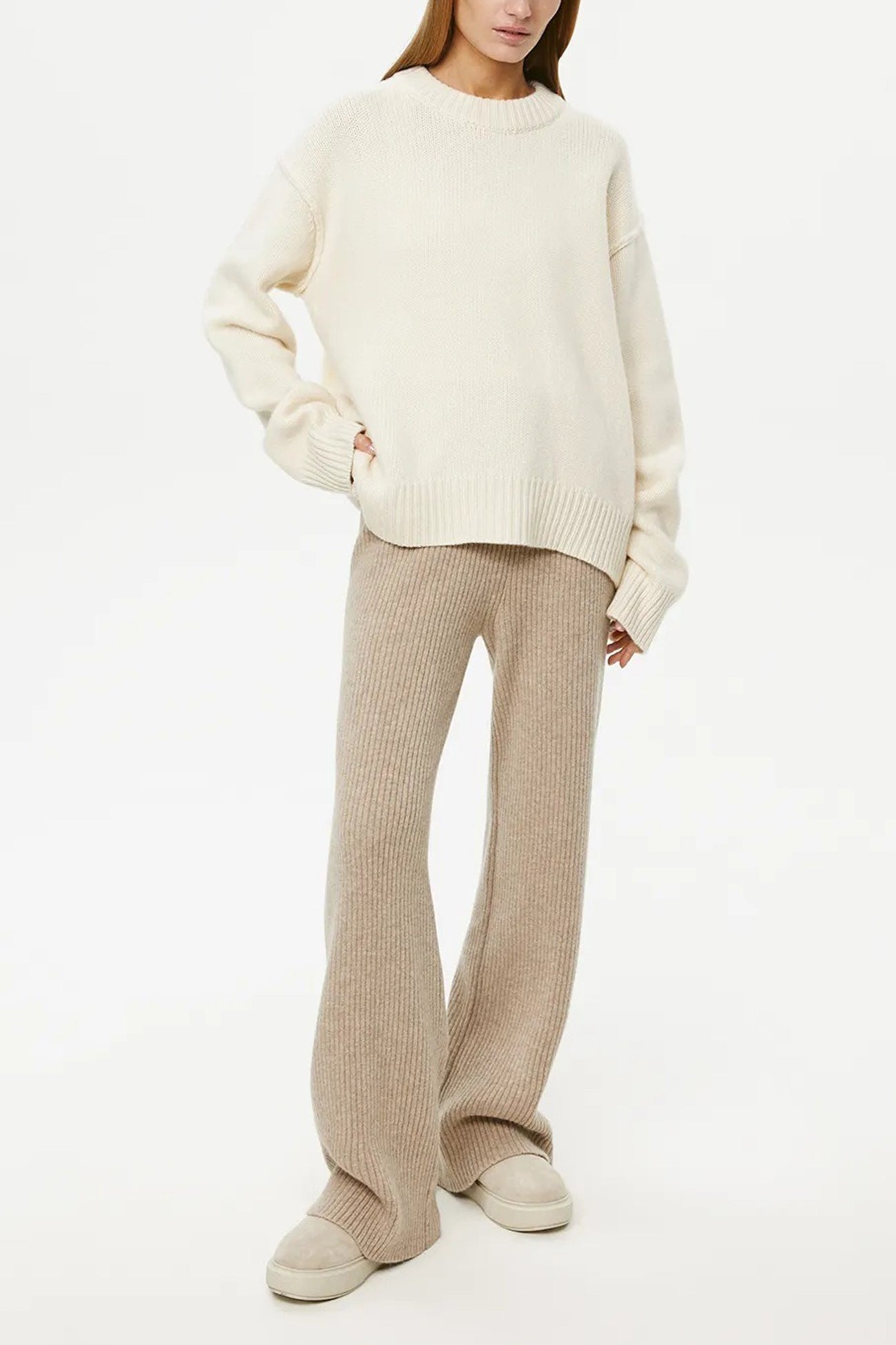 Carmen® | Round Neck Solid Color Pullover Sweater