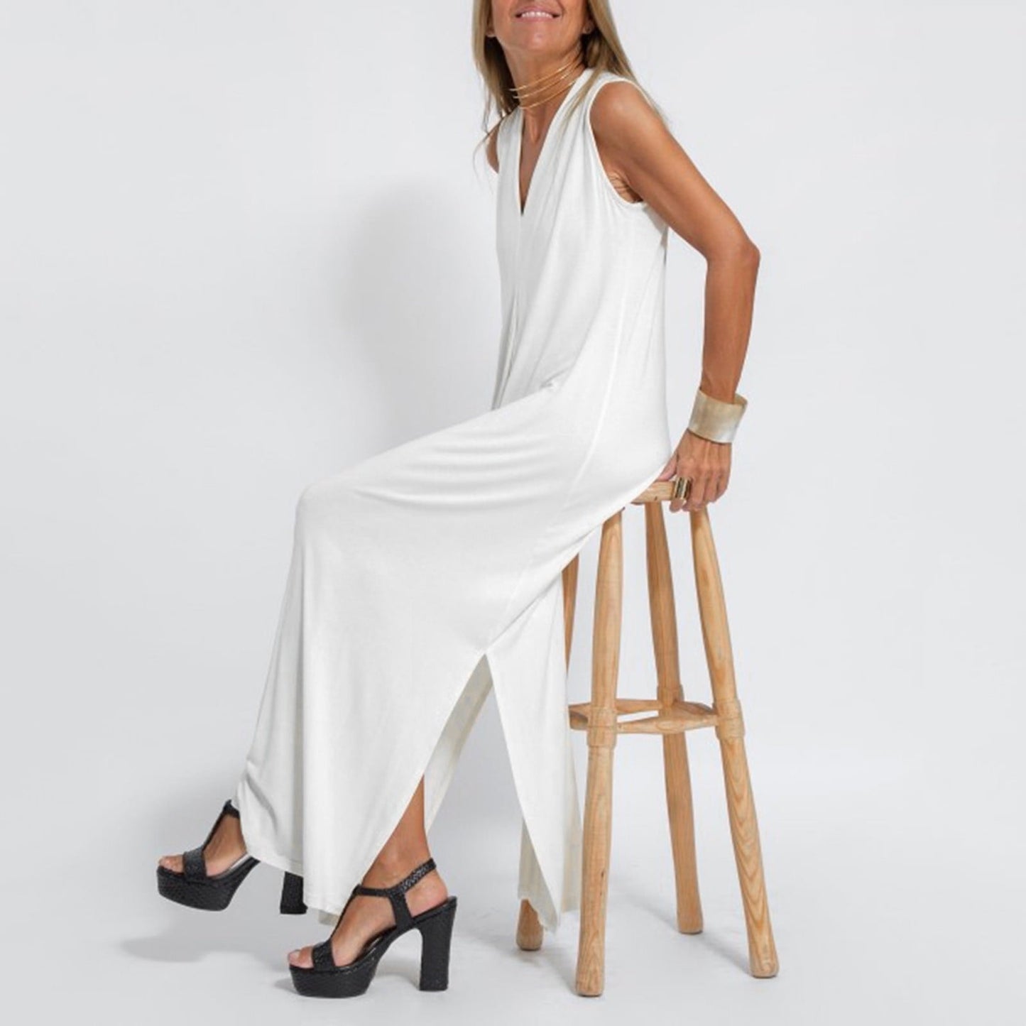 Elara® | V-neck dress