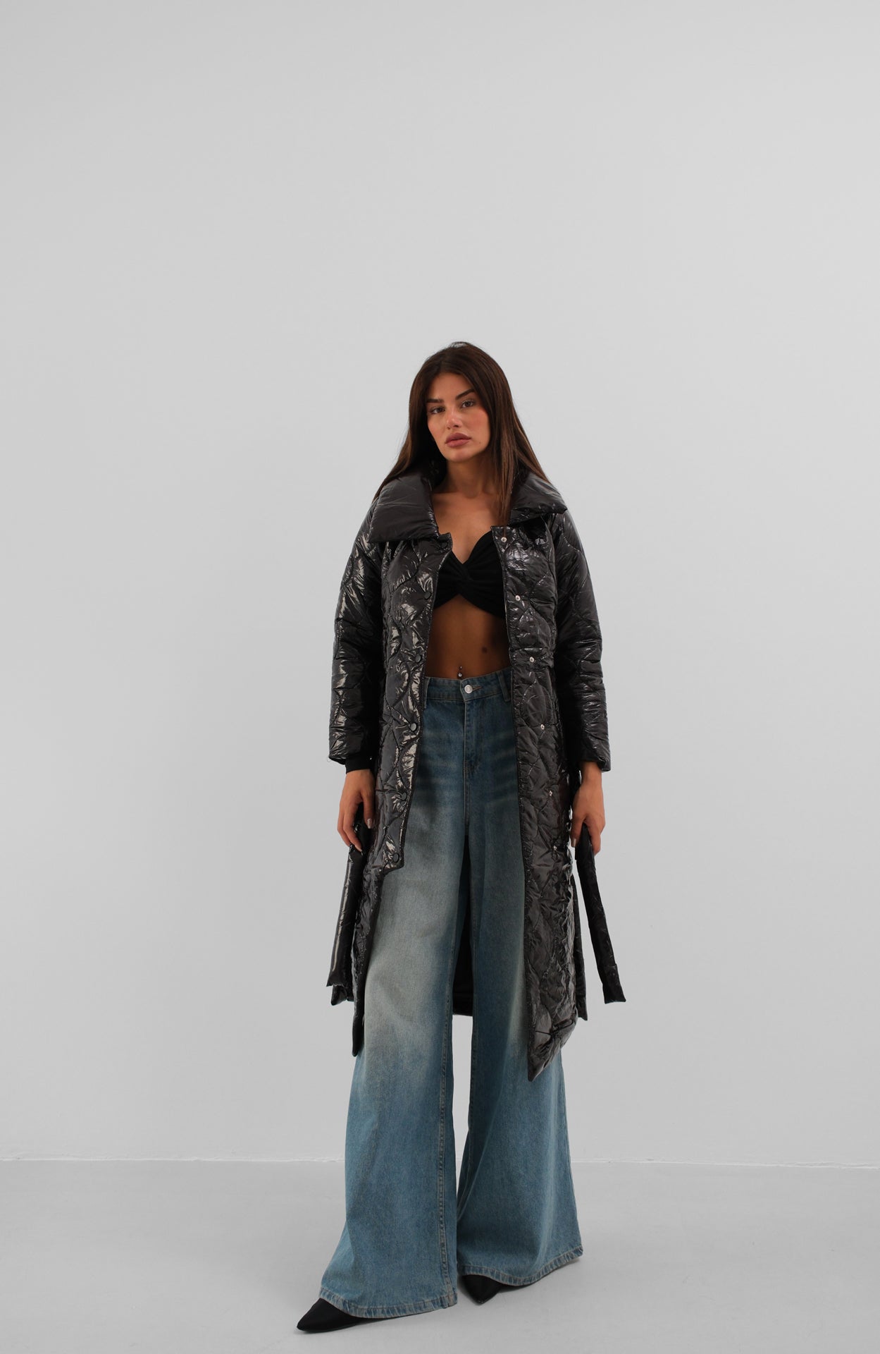 Eliana® | Women's maxi puffer jacket made of patented leather in black