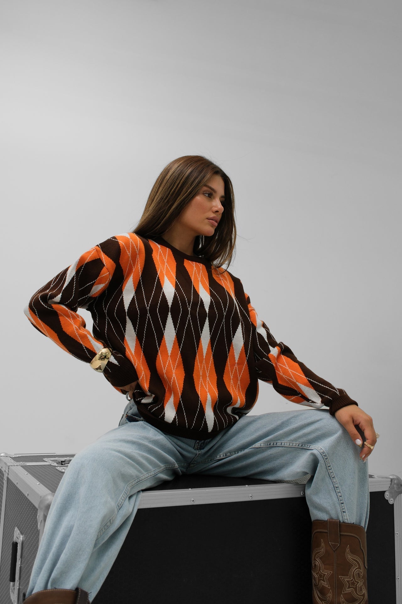 Cecily® | Oversized women's sweater with a baklava pattern in brown and orange
